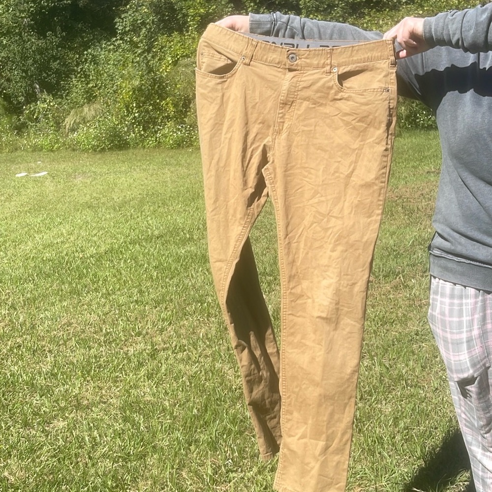 Denali Men’s Khaki Pants